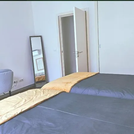 Downtown Bohemian Charm * פונשל