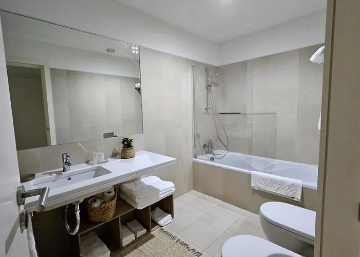 Downtown Bohemian Charm 푼샬